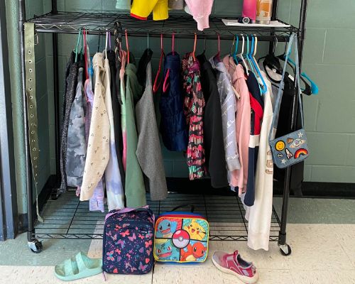  Please label your student's items!